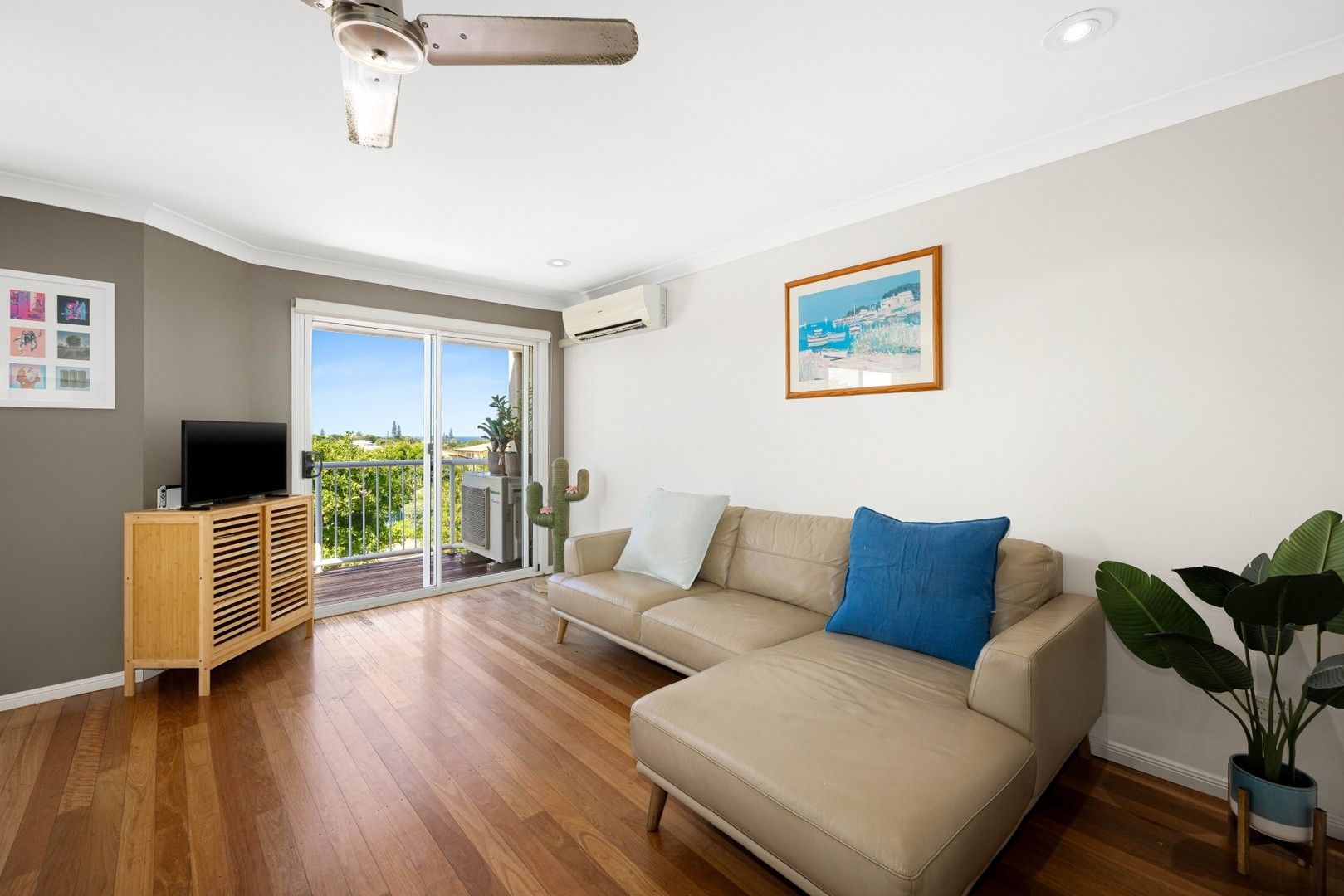 2/69 Southern Cross Parade, Sunrise Beach QLD 4567, Image 0