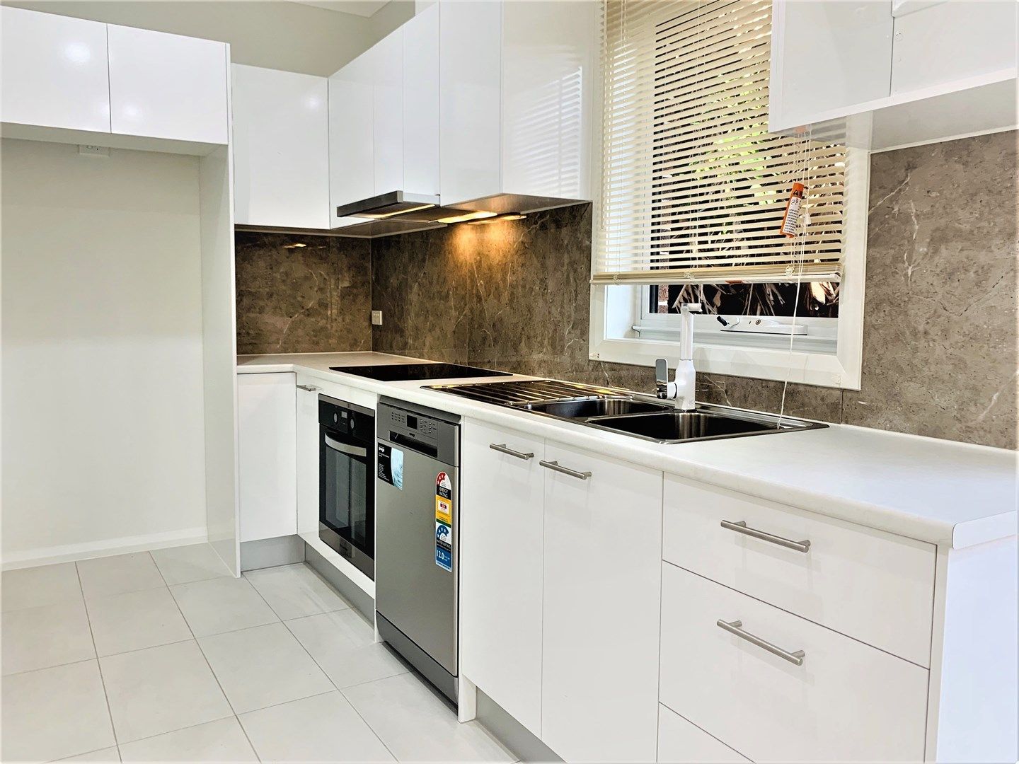 2 bedrooms House in 200a Pittwater Road GLADESVILLE NSW, 2111