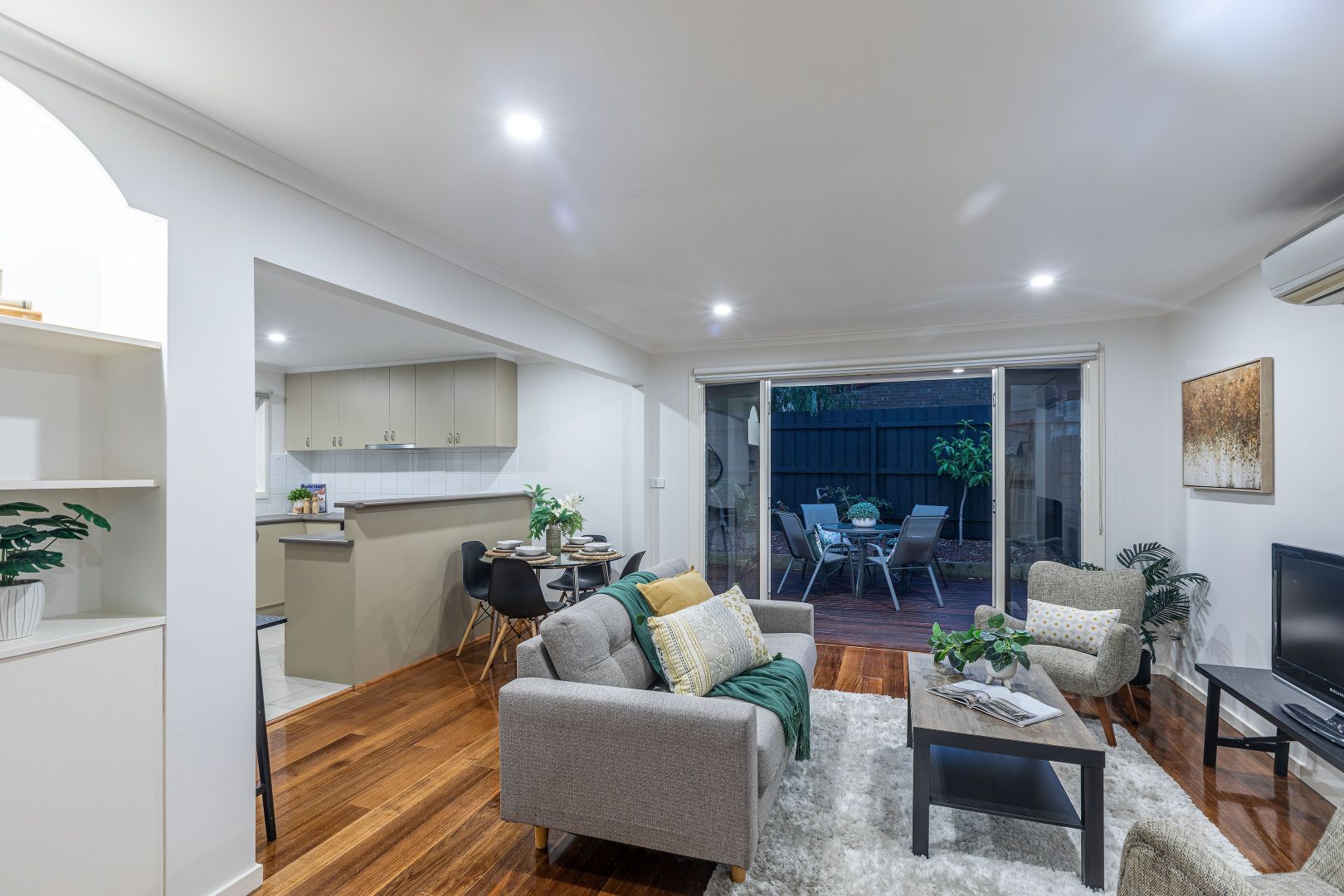 8/284 Barkers Road, Hawthorn VIC 3122, Image 2