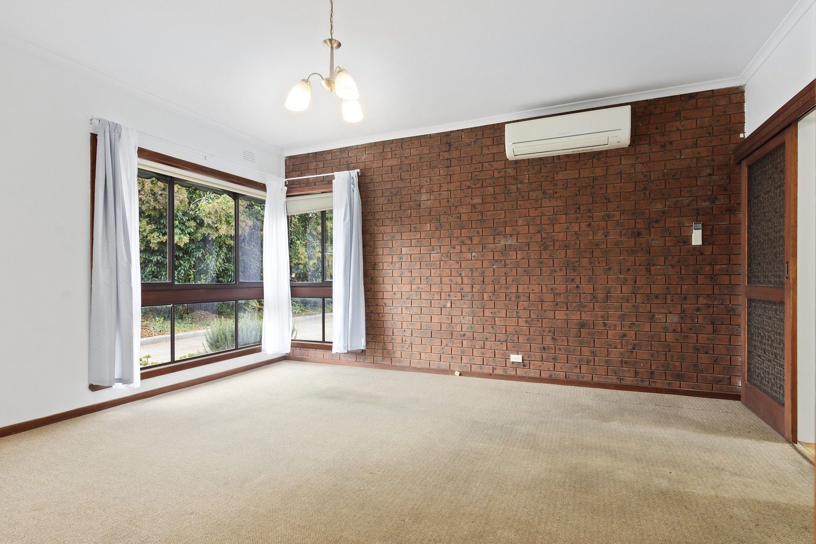 2 bedrooms Apartment / Unit / Flat in 2/109 Normanby Ave THORNBURY VIC, 3071