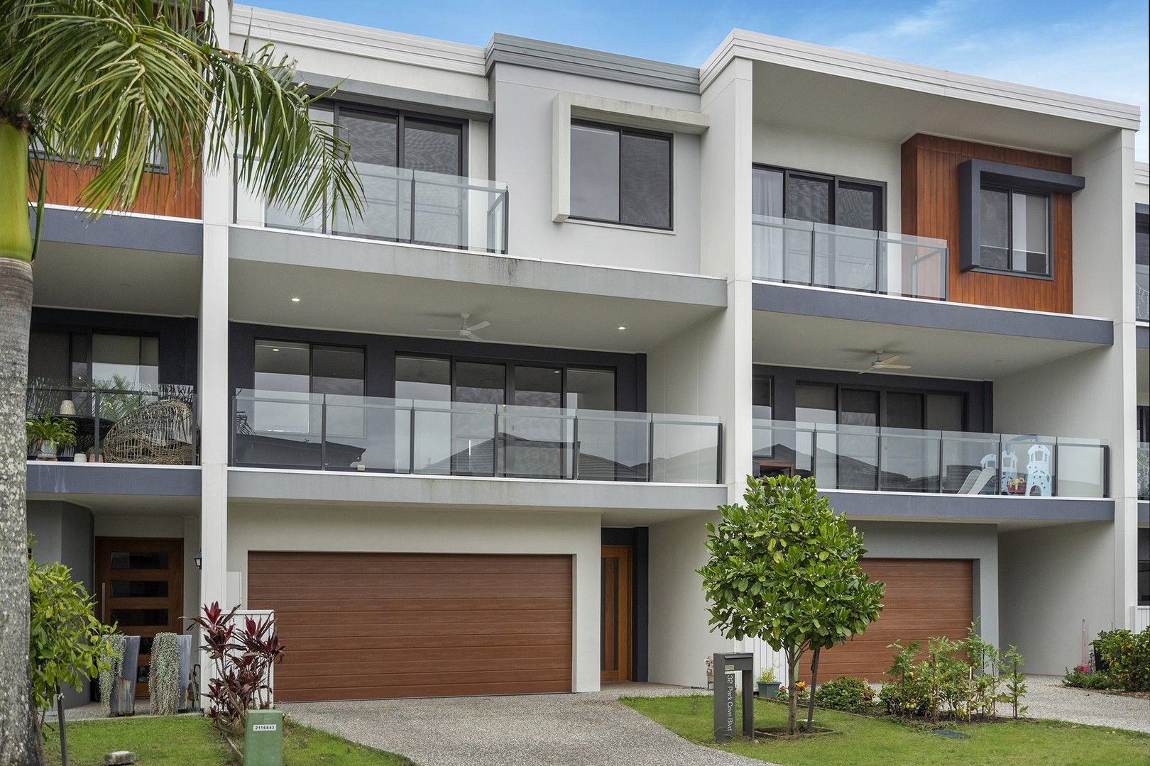 32 Park Cove Bvd, Hope Island QLD 4212, Image 0