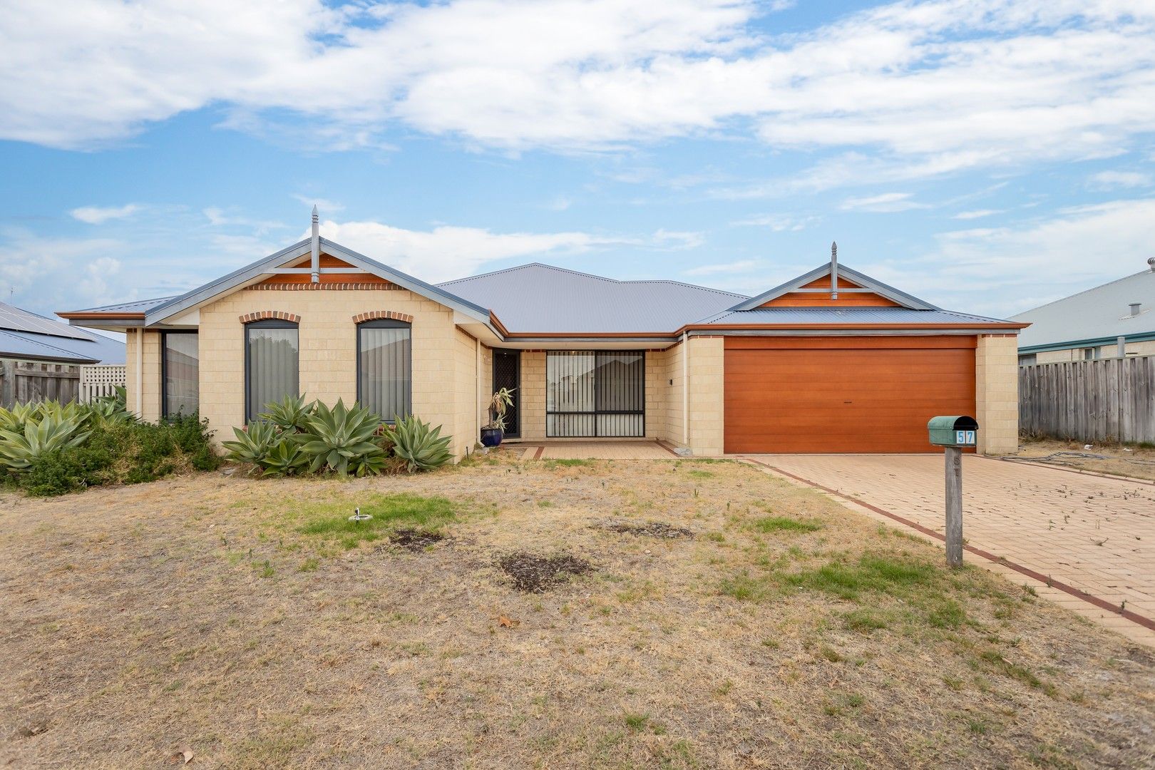 4 bedrooms House in 57 Barton Drive AUSTRALIND WA, 6233