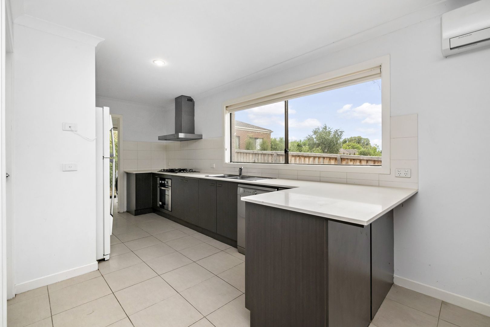 16 Sunningdale Road, Doreen VIC 3754 House For Rent 575 Domain