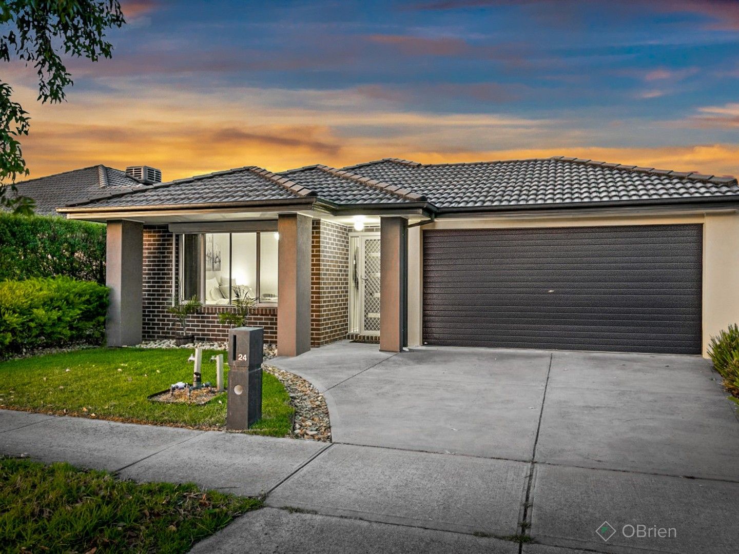 24 Mannavue Boulevard, Cranbourne North VIC 3977, Image 0