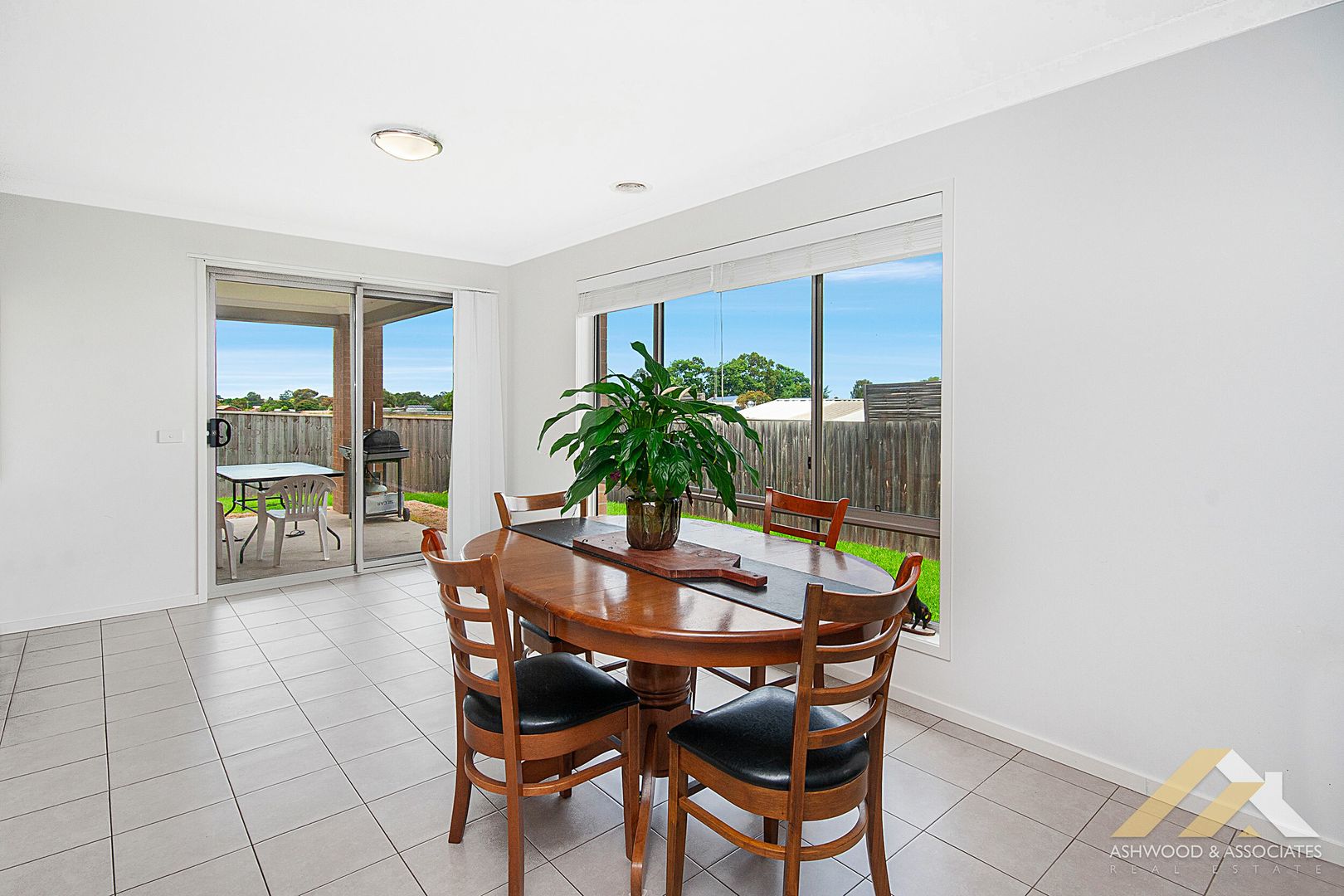 21 Eastcoast Ct, East Bairnsdale VIC 3875, Image 2