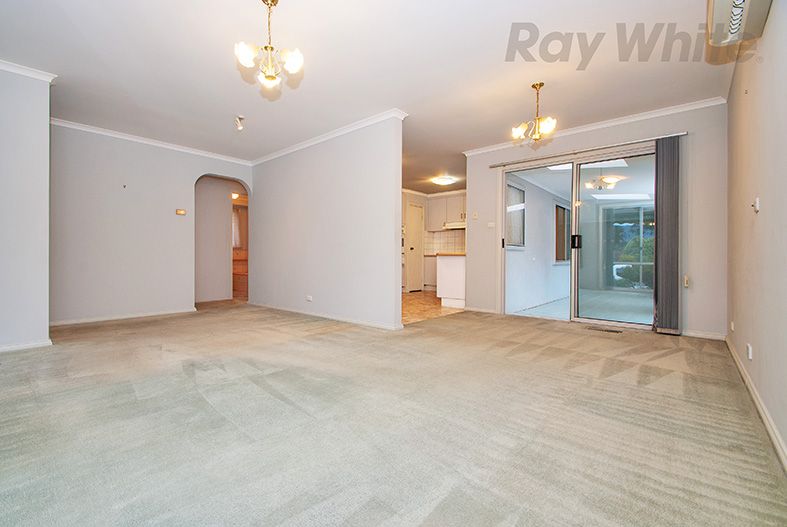 5 AZAROW CIRCUIT, Croydon South VIC 3136, Image 2