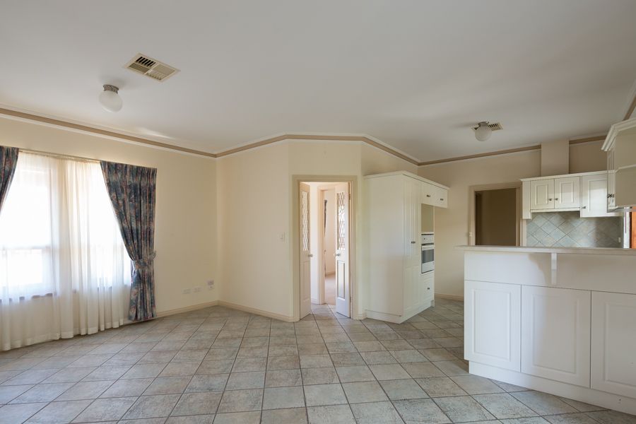 67A McDonnell Avenue, WEST HINDMARSH SA 5007, Image 2