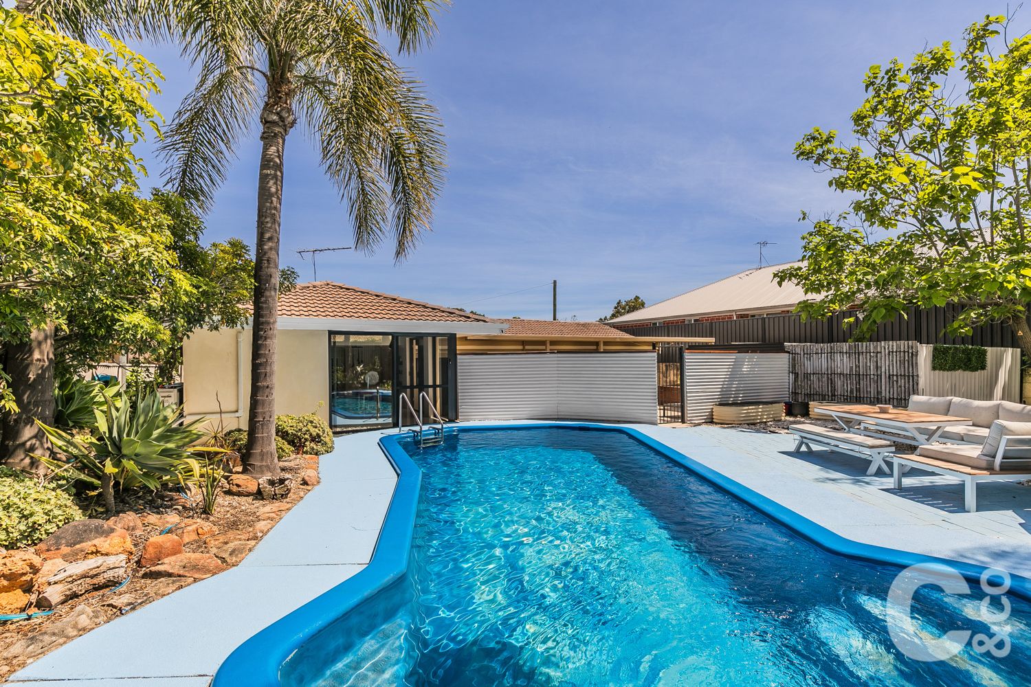 3 bedrooms House in 21 Dawson Way PARMELIA WA, 6167