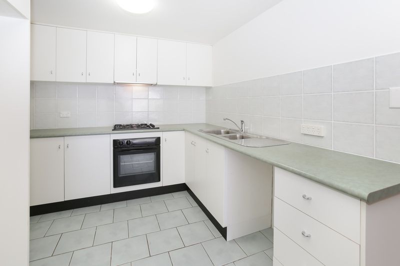 2/8-10 Fifth Avenue, Blacktown NSW 2148, Image 2