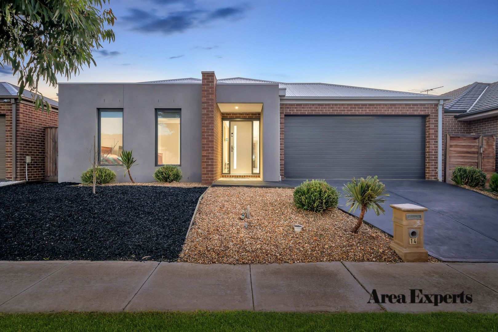 14 Anglers Avenue, Point Cook Property History & Address Research