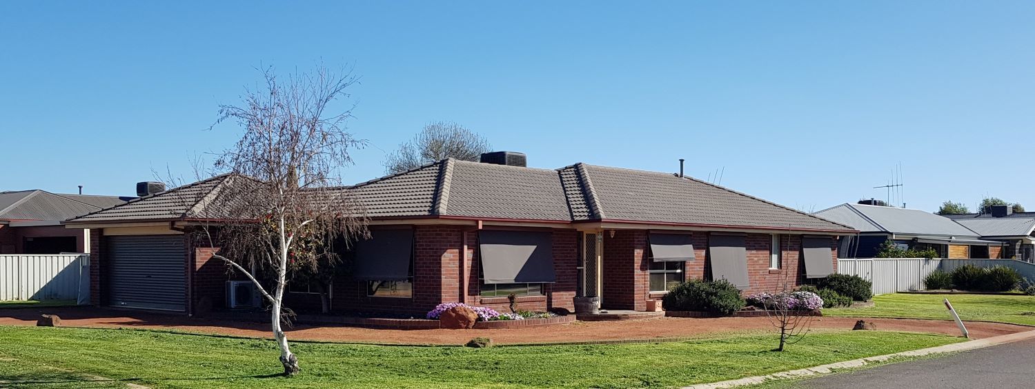 3 bedrooms House in 137 Station Street EPSOM VIC, 3551