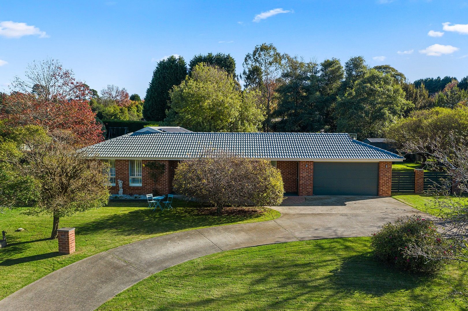 4 bedrooms House in 10 Victor Crescent MOSS VALE NSW, 2577