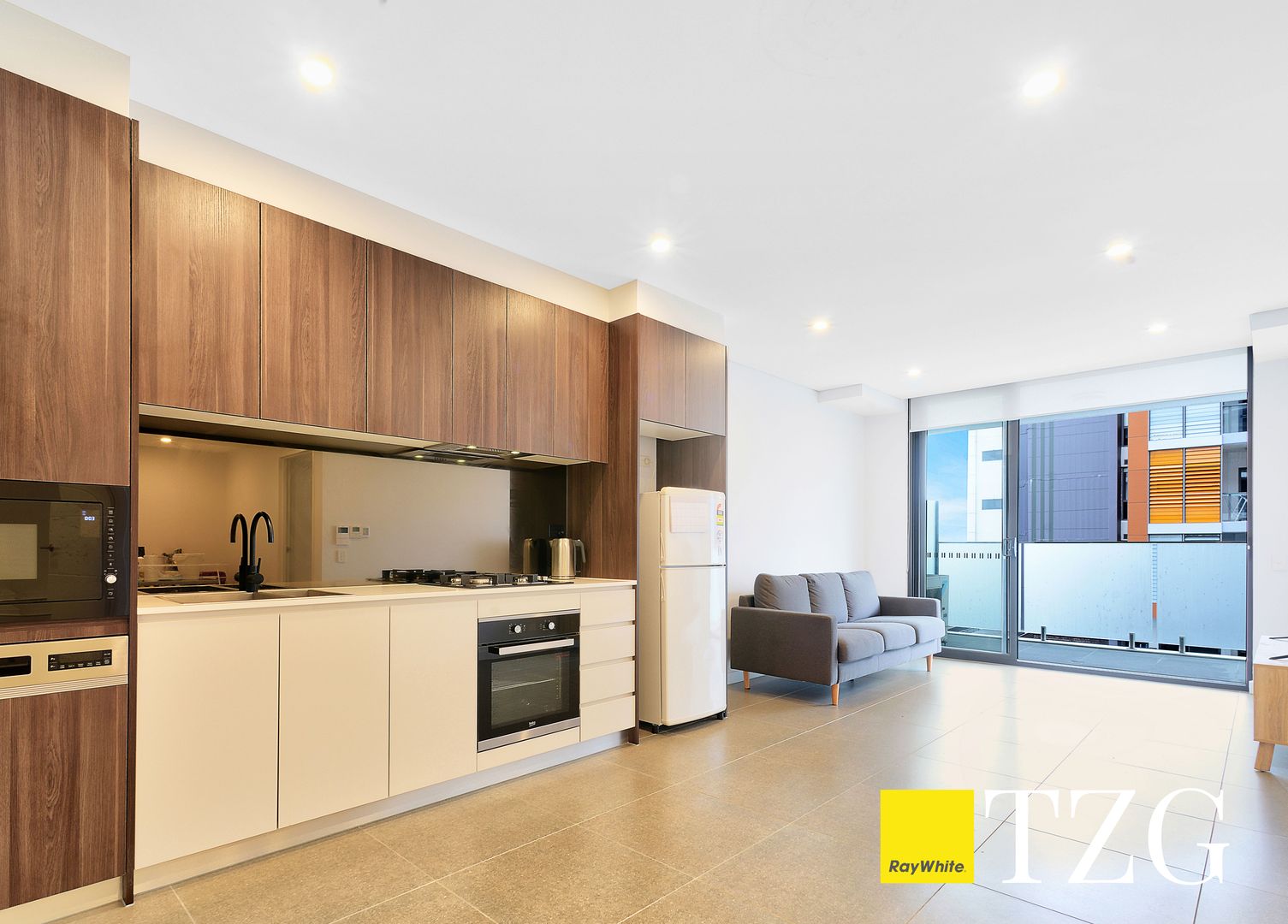 1 bedrooms Apartment / Unit / Flat in 10/2-8 Burwood Road BURWOOD HEIGHTS NSW, 2136