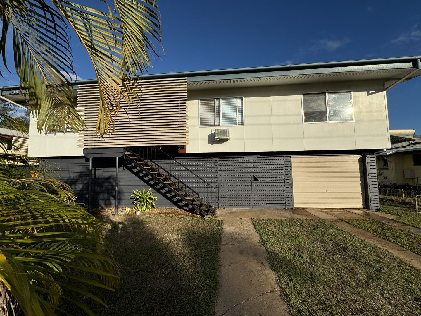3 bedrooms House in 14 Connor Street MORANBAH QLD, 4744