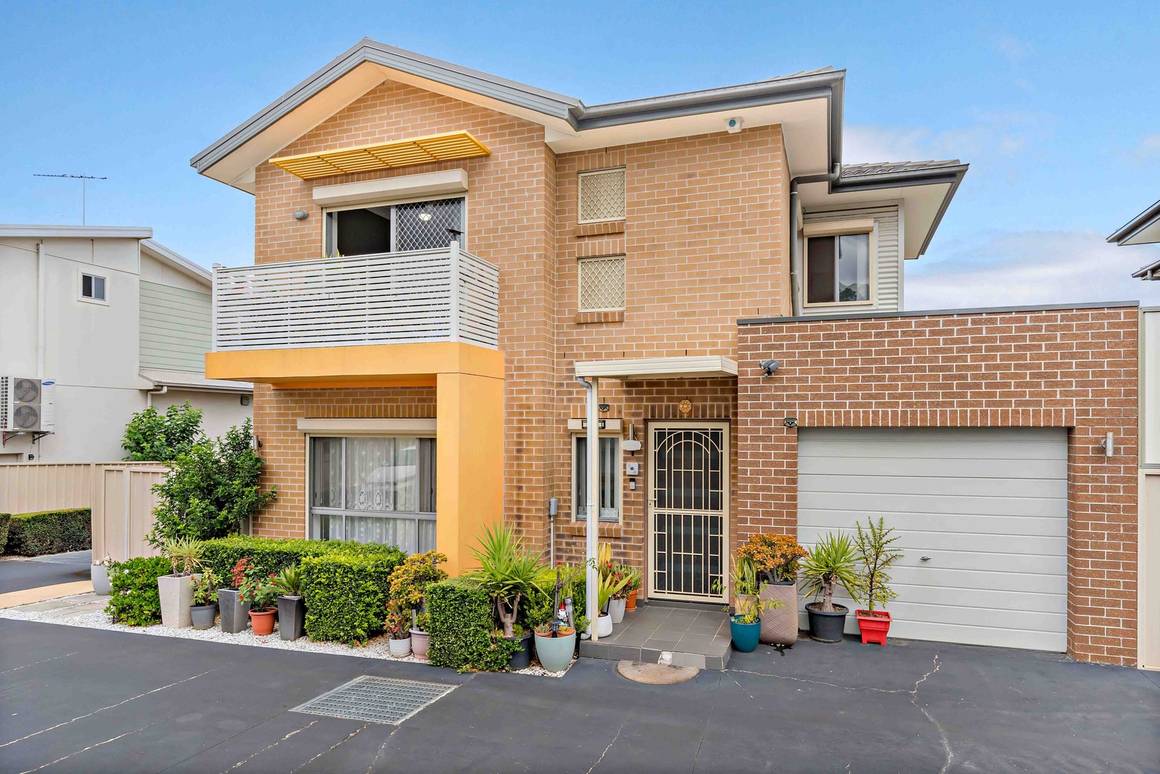Picture of 1/73 Woodpark Road, WOODPARK NSW 2164