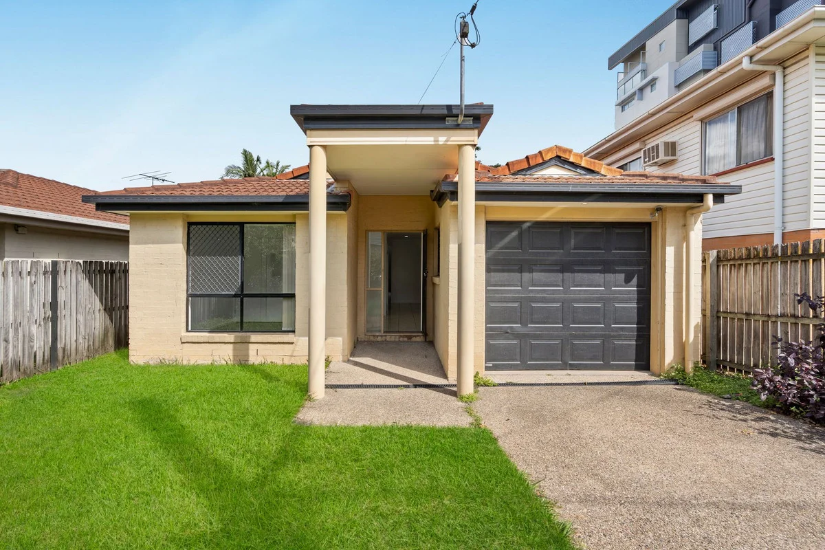 16 Lawley Street, Kedron QLD 4031