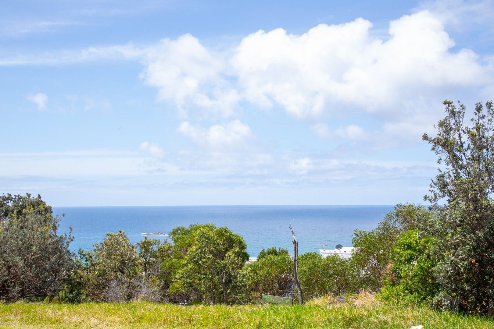 Vacant land in 4 Pratt Court, POINT LOOKOUT QLD, 4183