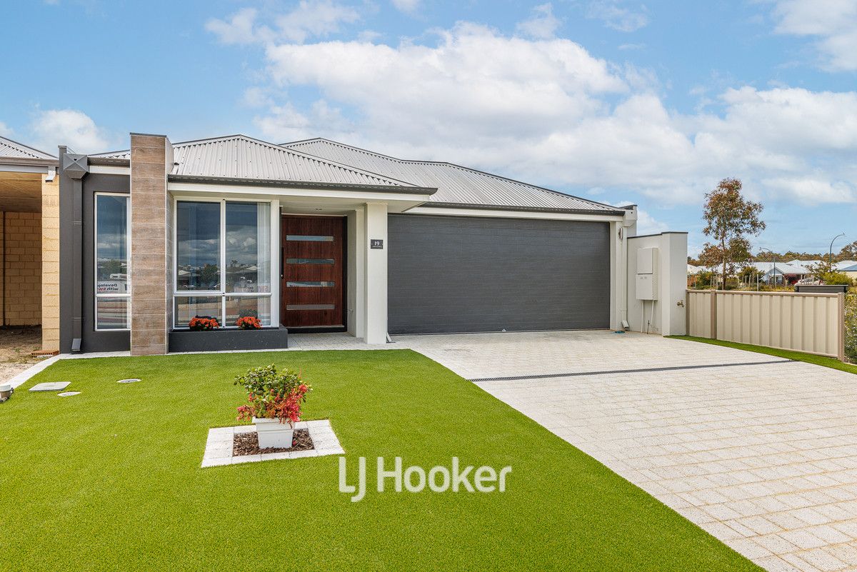 19 Andromeda Road, Australind WA 6233, Image 2