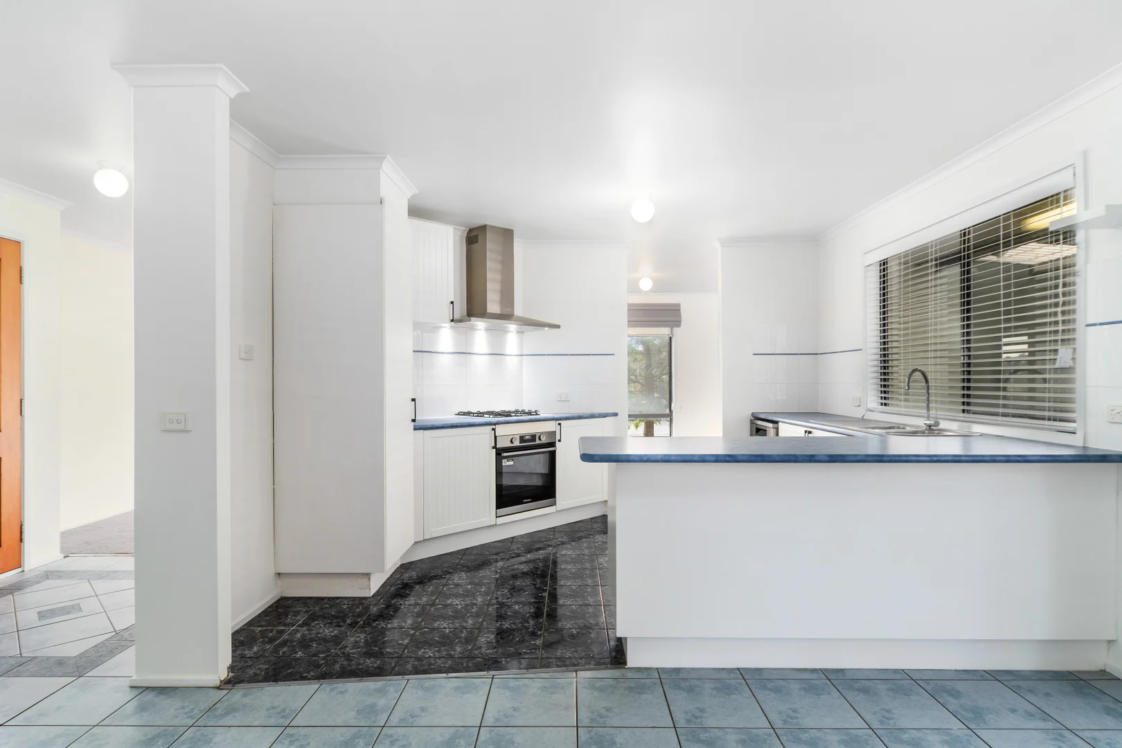 Additional image 8 of 18 John Monash Drive, Skye VIC 3977