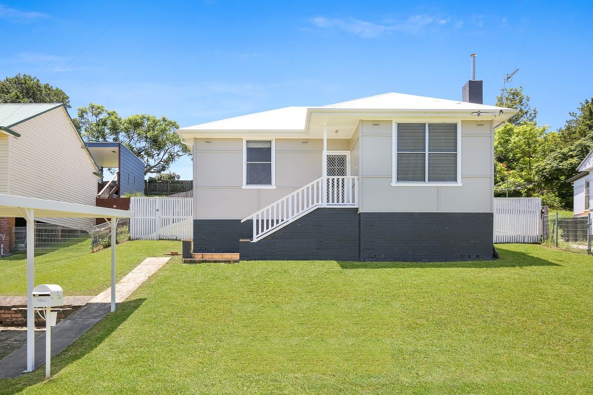 42 MAYNES PARADE, Unanderra NSW 2526, Image 0