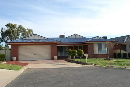 6 Marjory Brown Close, Stawell VIC 3380