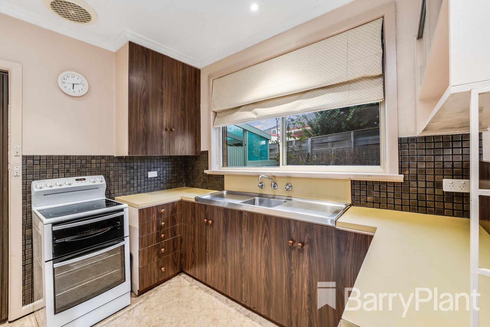 11 Cuthbert Avenue, Highton VIC 3216, Image 2