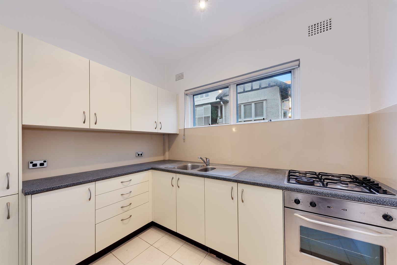 1 bedrooms Apartment / Unit / Flat in 104/47 Carabella Street KIRRIBILLI NSW, 2061