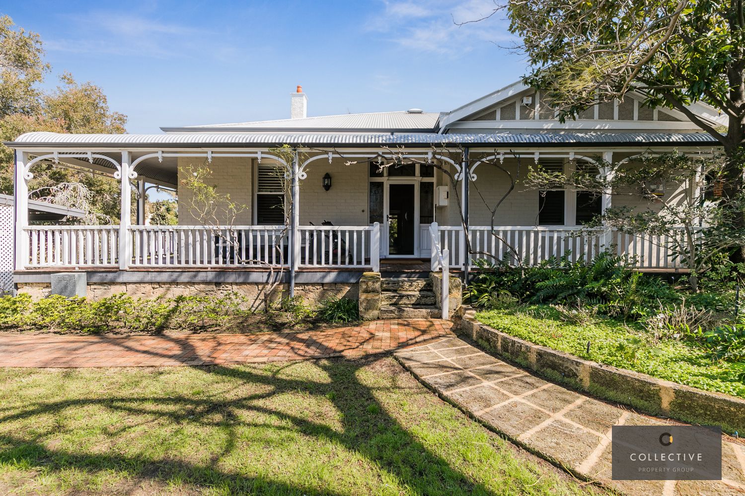 6 bedrooms House in 17 Langsford Street CLAREMONT WA, 6010