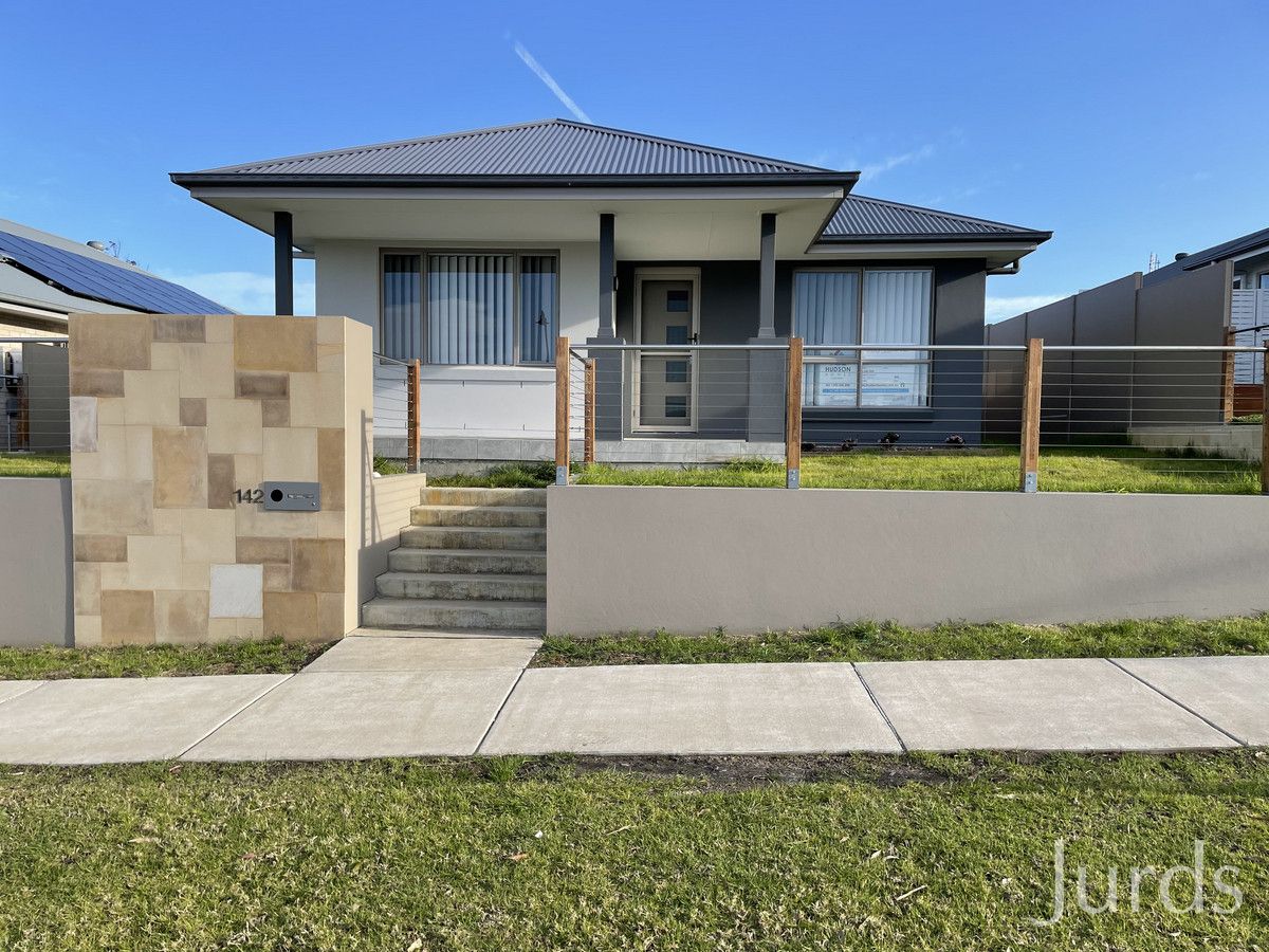 3 bedrooms House in 142 Triton Boulevard NORTH ROTHBURY NSW, 2335