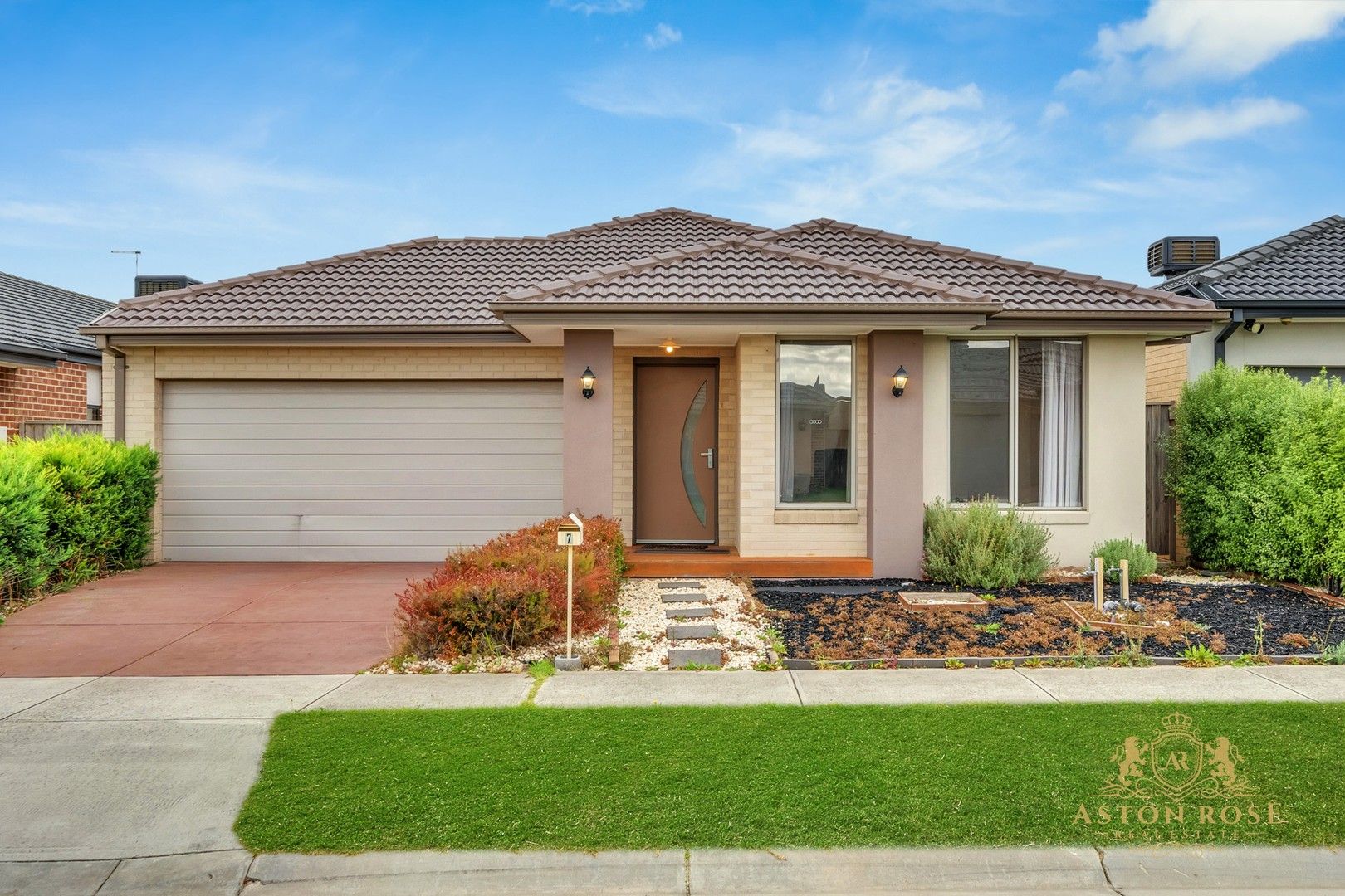 7 Rathberry Circuit, Clyde North VIC 3978, Image 0