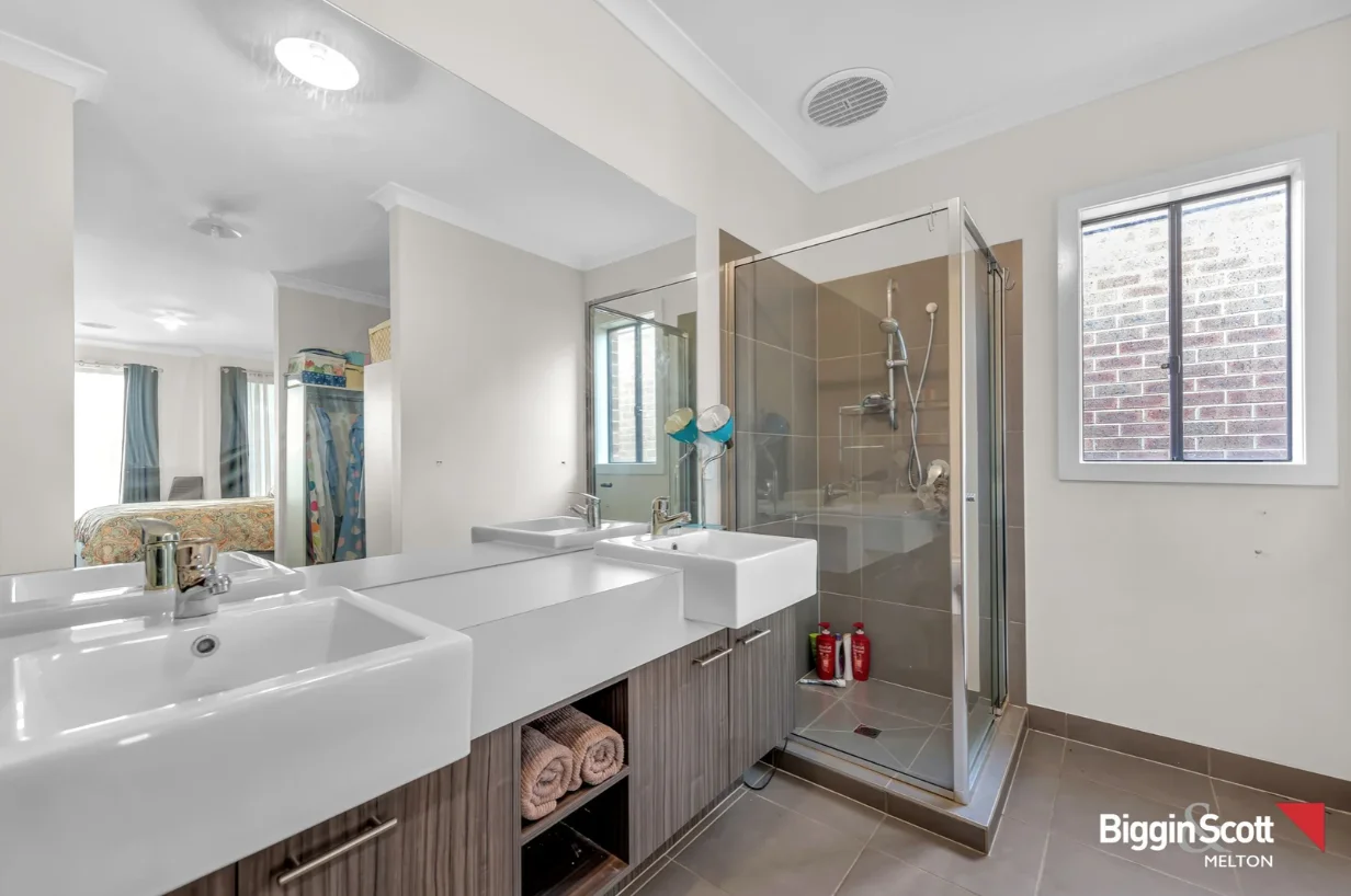 Additional image 11 of 8 Diamond Parade, Cobblebank VIC 3338