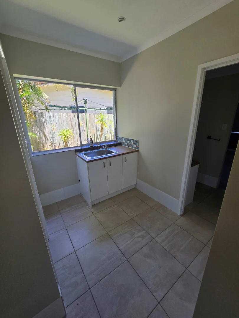 Additional image 3 of 98 Hammond Street, Urangan QLD 4655