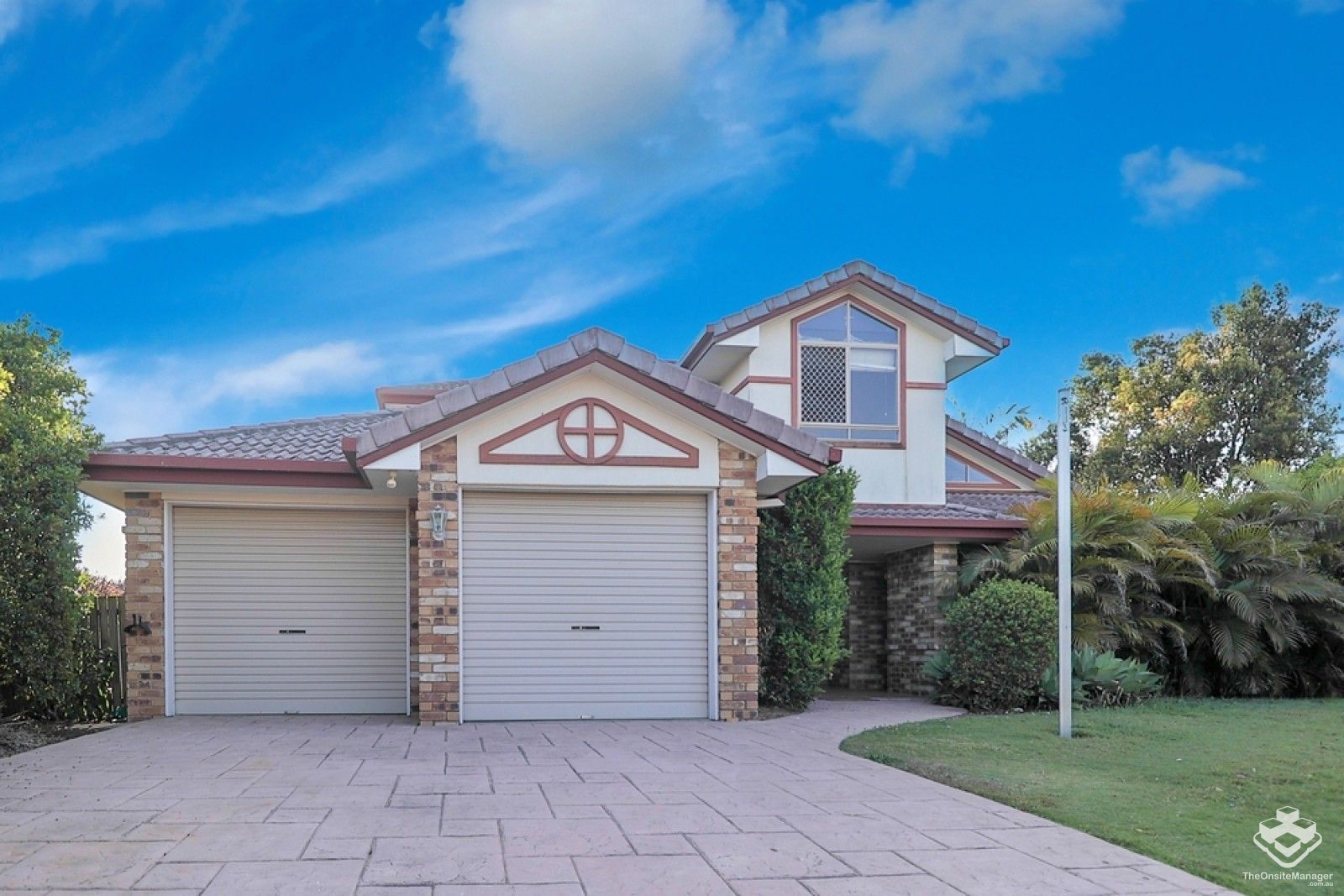 4 bedrooms House in 8 Poplar Close CALAMVALE QLD, 4116