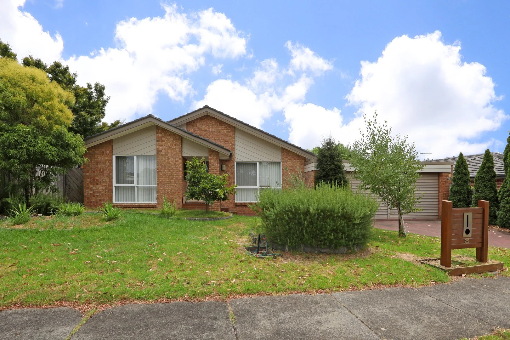 29 Severn Crescent, Rowville VIC 3178