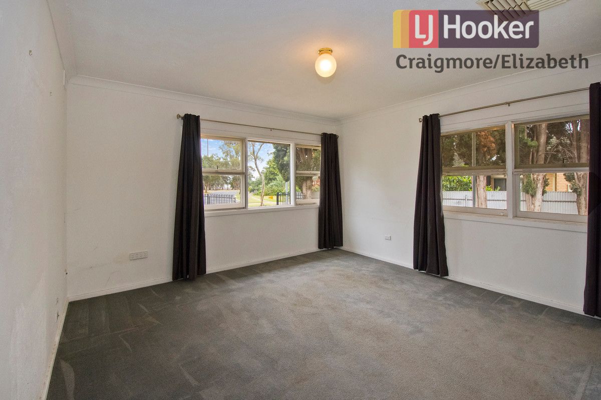 28 Justinian Street, Elizabeth Downs SA 5113, Image 2