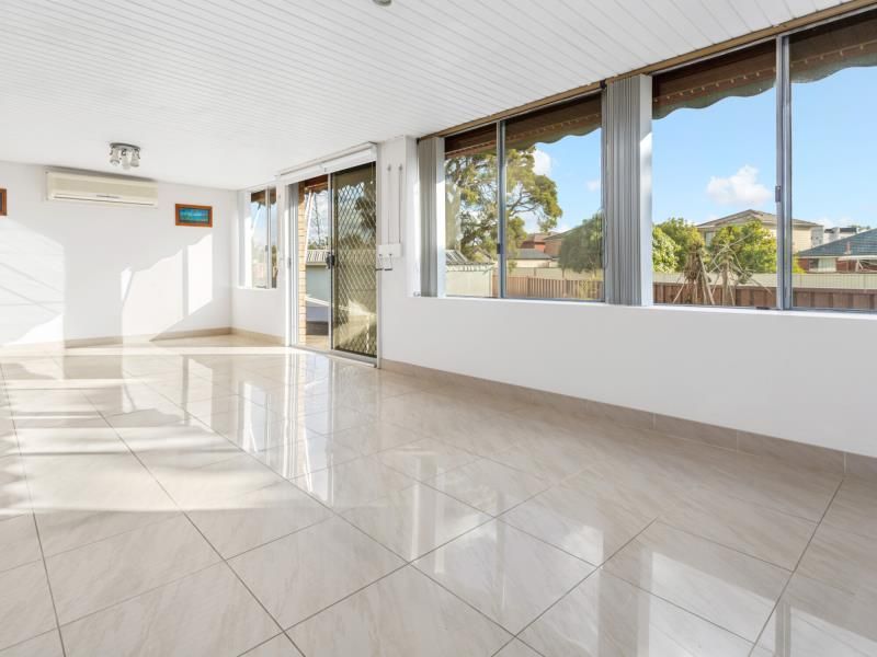 3 bedrooms House in 4 Gilliver Crescent GREENACRE NSW, 2190