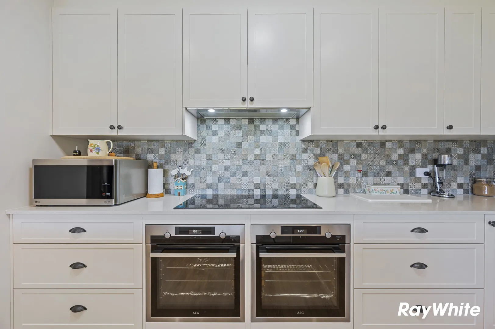 Dream design, Dream build, Move straight in! - More