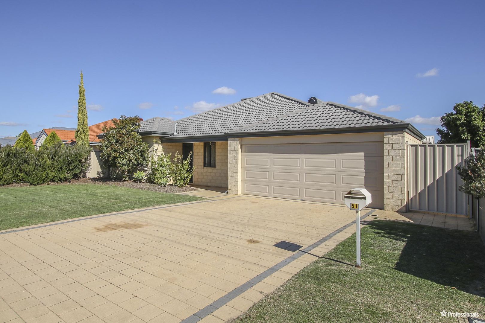 51 Sheffield Road, Wattle Grove WA 6107, Image 1