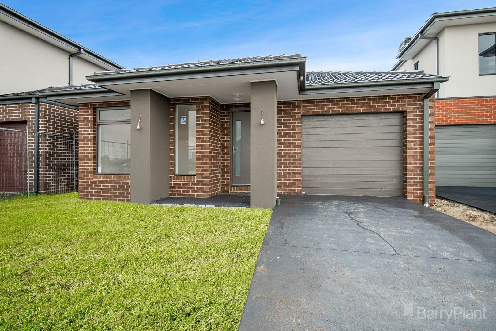 24 Dalziell Crescent, Cranbourne North VIC 3977, Image 0