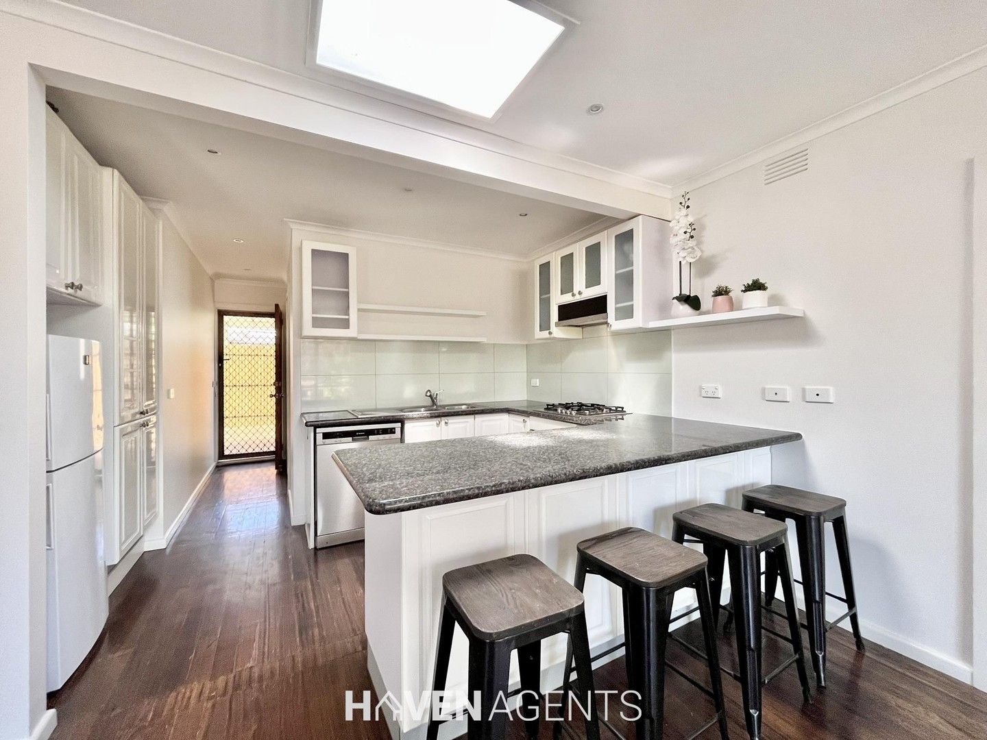 3 bedrooms Apartment / Unit / Flat in 1/46 Fewster Road HAMPTON VIC, 3188