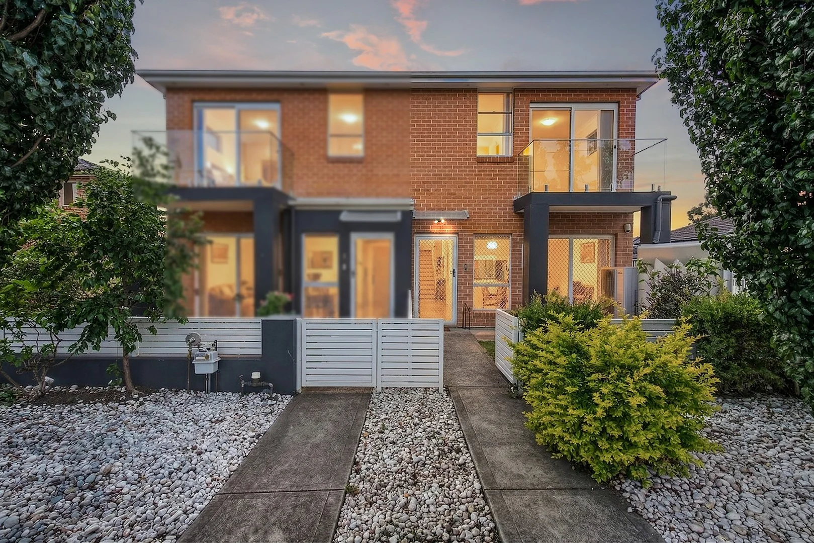 Primary image of 2/21 Carinya Road, Girraween NSW 2145