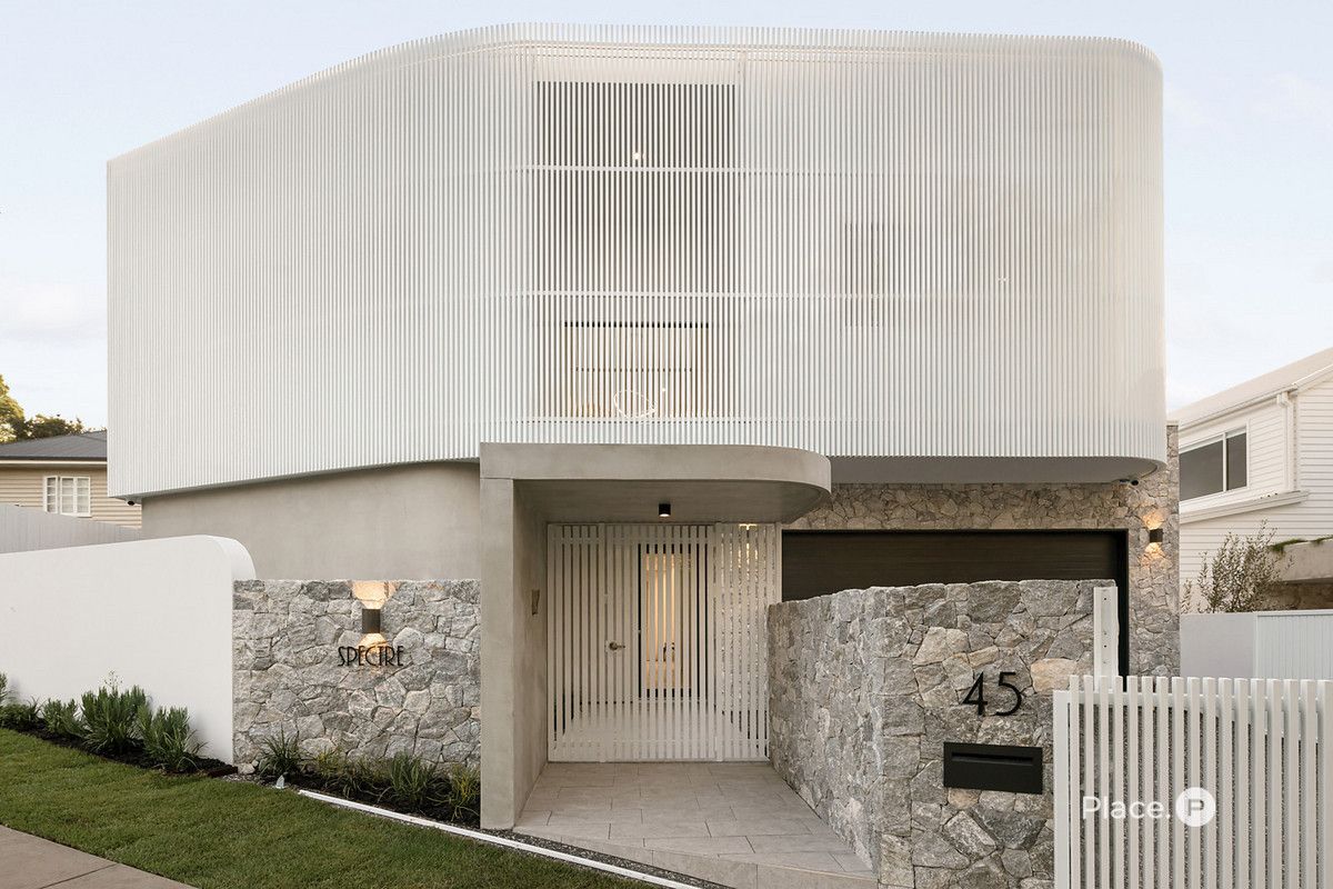 5 bedrooms House in 45 The Promenade CAMP HILL QLD, 4152