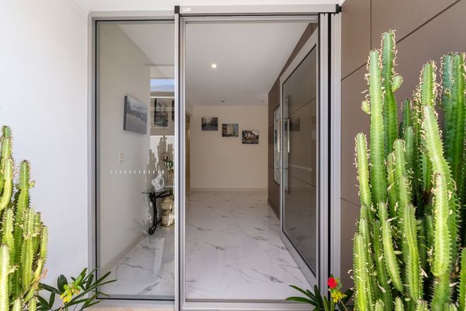 13 North View Street Hope Island 4212 - Image 4