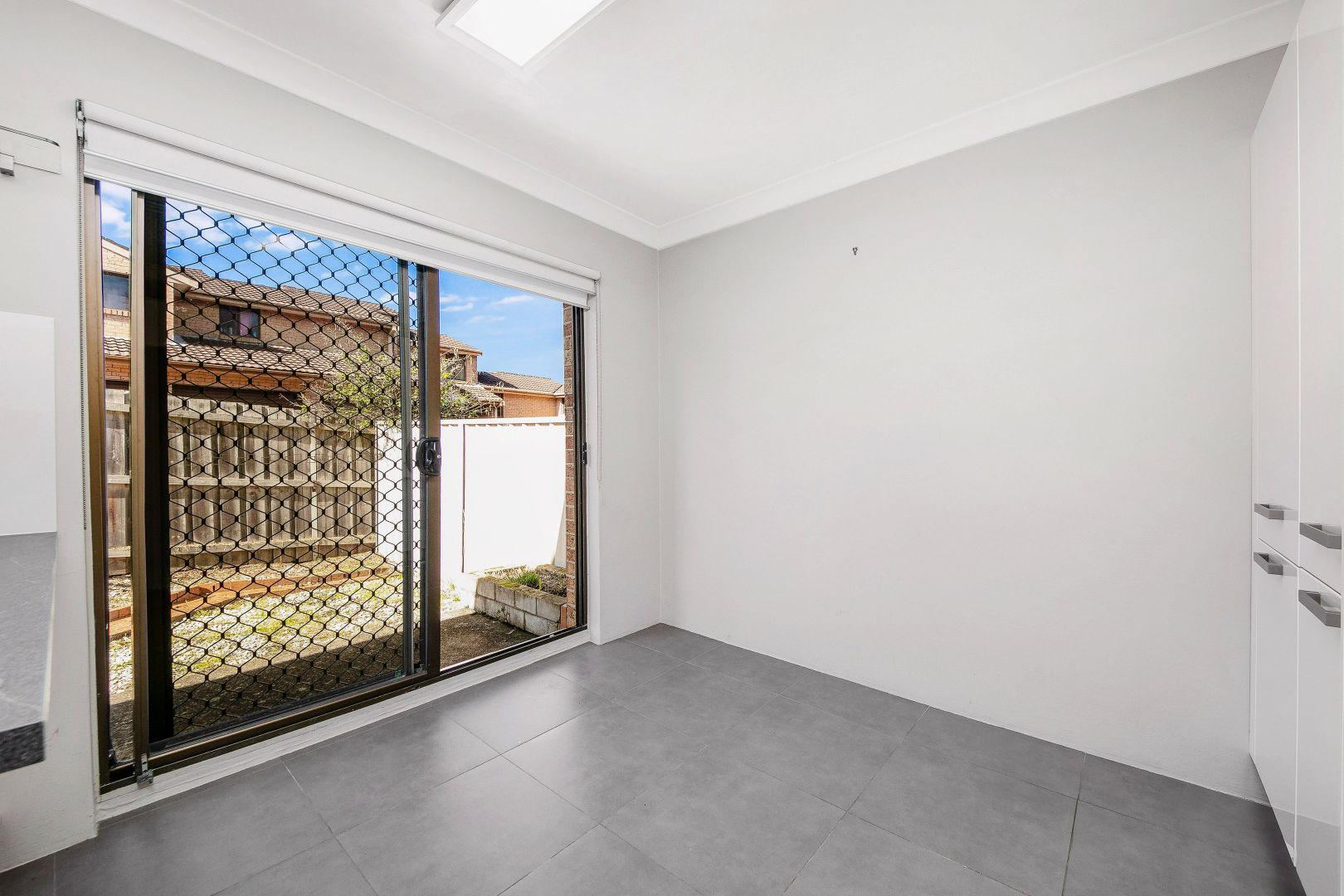 4/209 Old Kent Road, Greenacre NSW 2190, Image 2