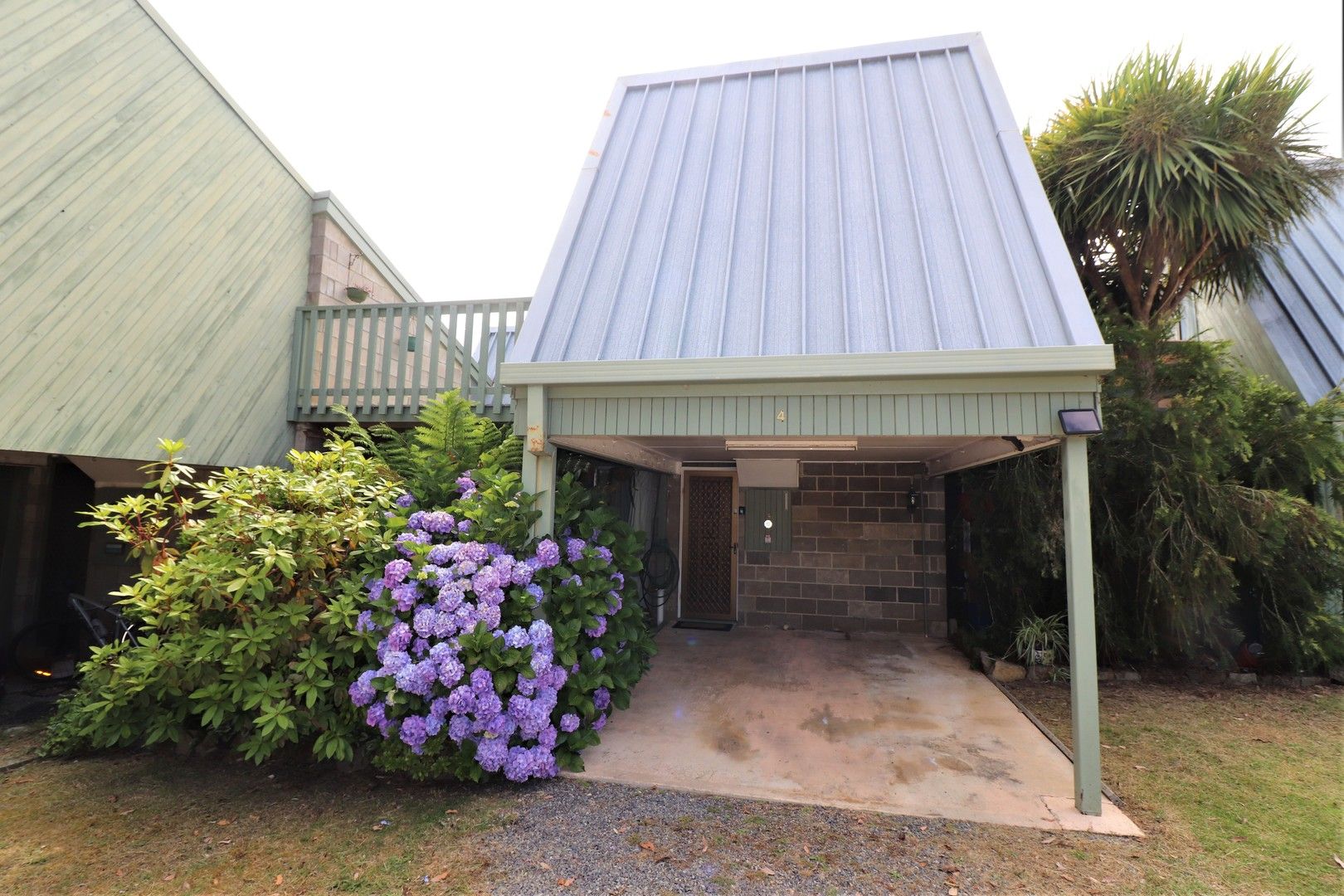 2 bedrooms Apartment / Unit / Flat in unit 4/16 Maurice Avenue MALLACOOTA VIC, 3892