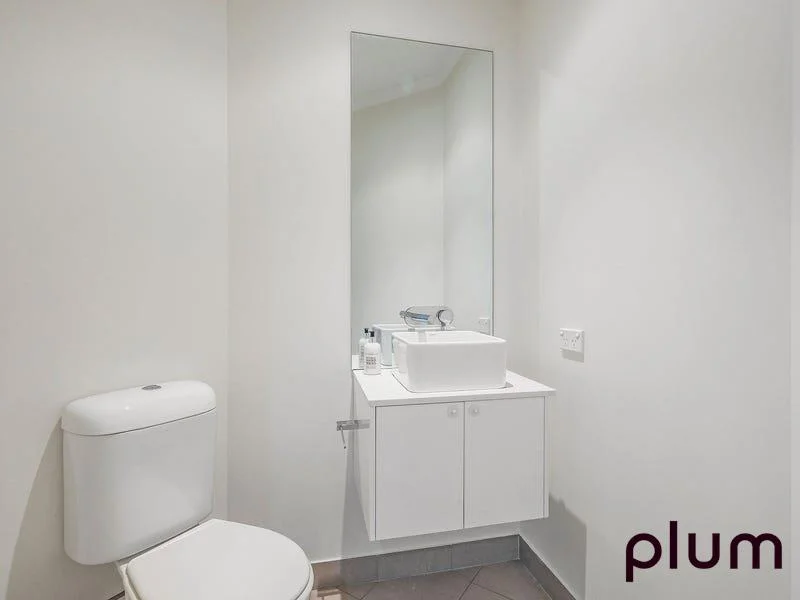 Additional image 7 of 2/1 Jerdanefield Road, St Lucia QLD 4067