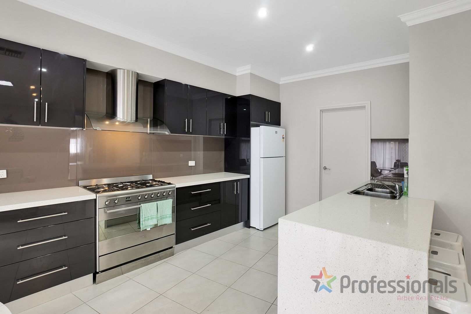 10/11 Graham Street, Bacchus Marsh VIC 3340, Image 2