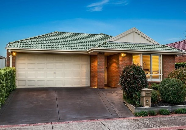 44 Broadhurst Way, Caroline Springs VIC 3023