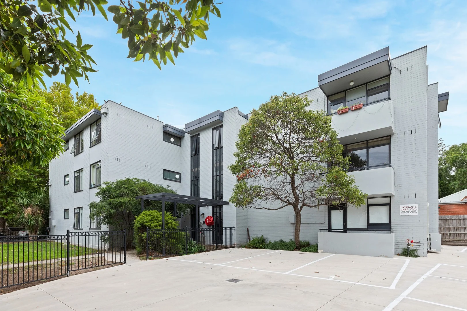 Primary image of 5/29 Eastwood Street, Kensington VIC 3031