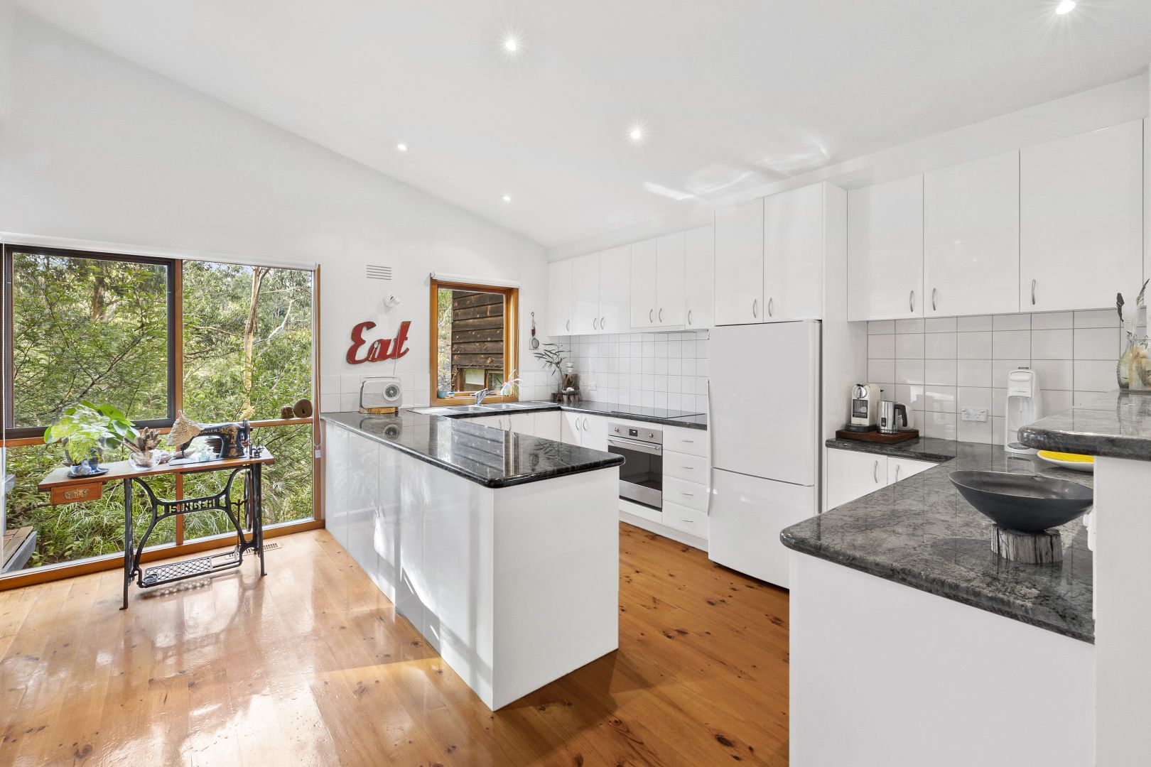 26 Richardson Boulevard, Lorne VIC 3232, Image 2